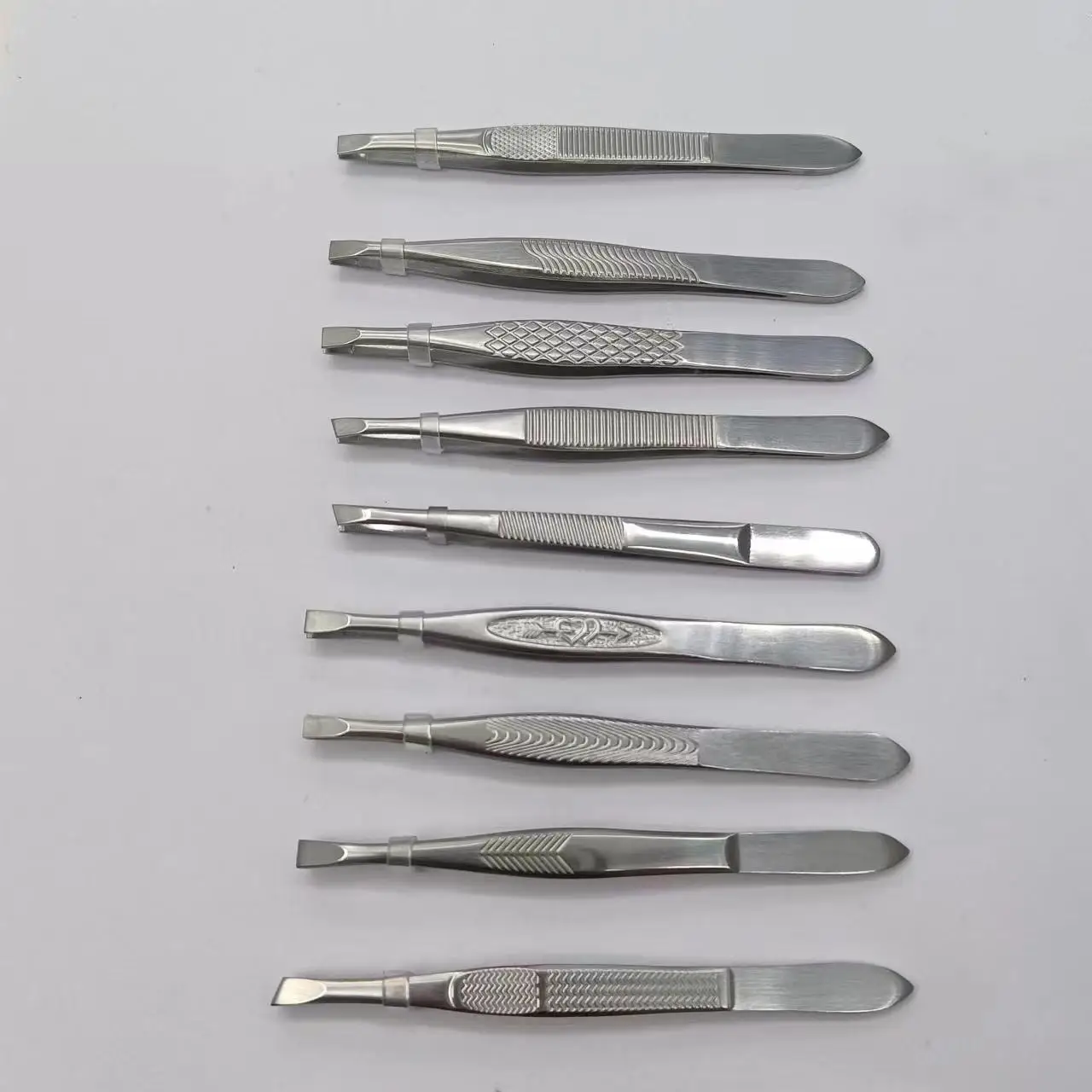 Factory Direct Selling Gold Silver Tweezers Elegant Design Household Makeup Cosmetic Tweezers