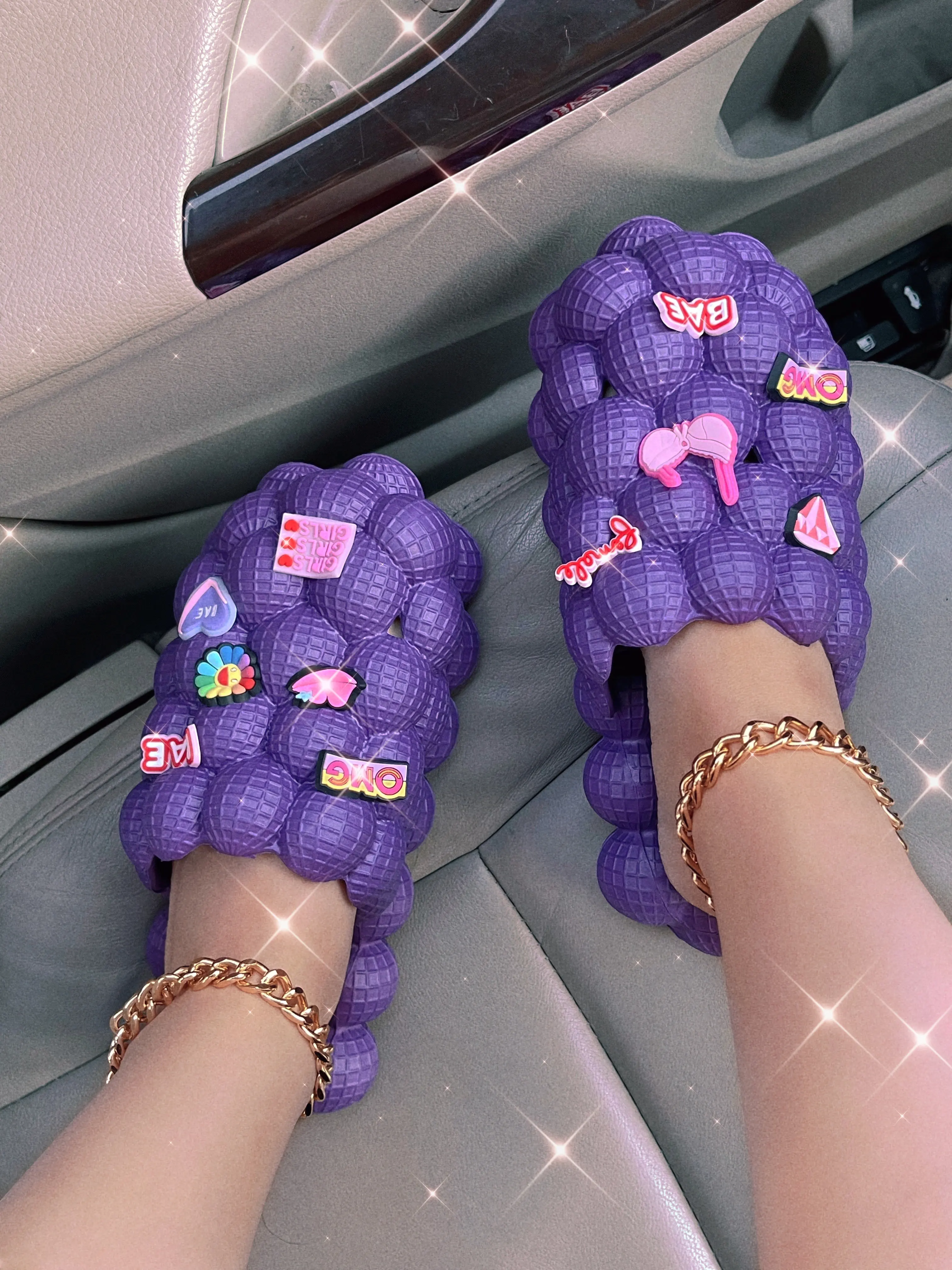 Bubble Slippers with shoe charm 2021 Unisex Fashion Outdoor EVA Clogs Women slippers Home Flip flops Massage Bubble Slides