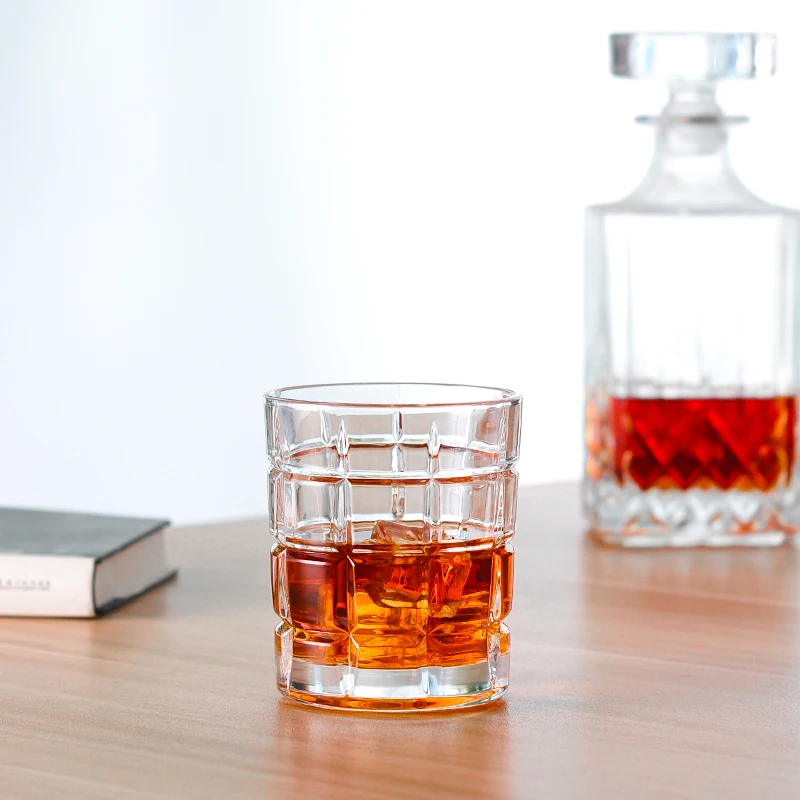 wholesale bulk order diamond crystal design whiskey glasses tumbler