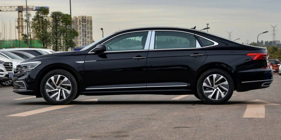 High-quality second-hand cars are on sale at preferential prices for big brands