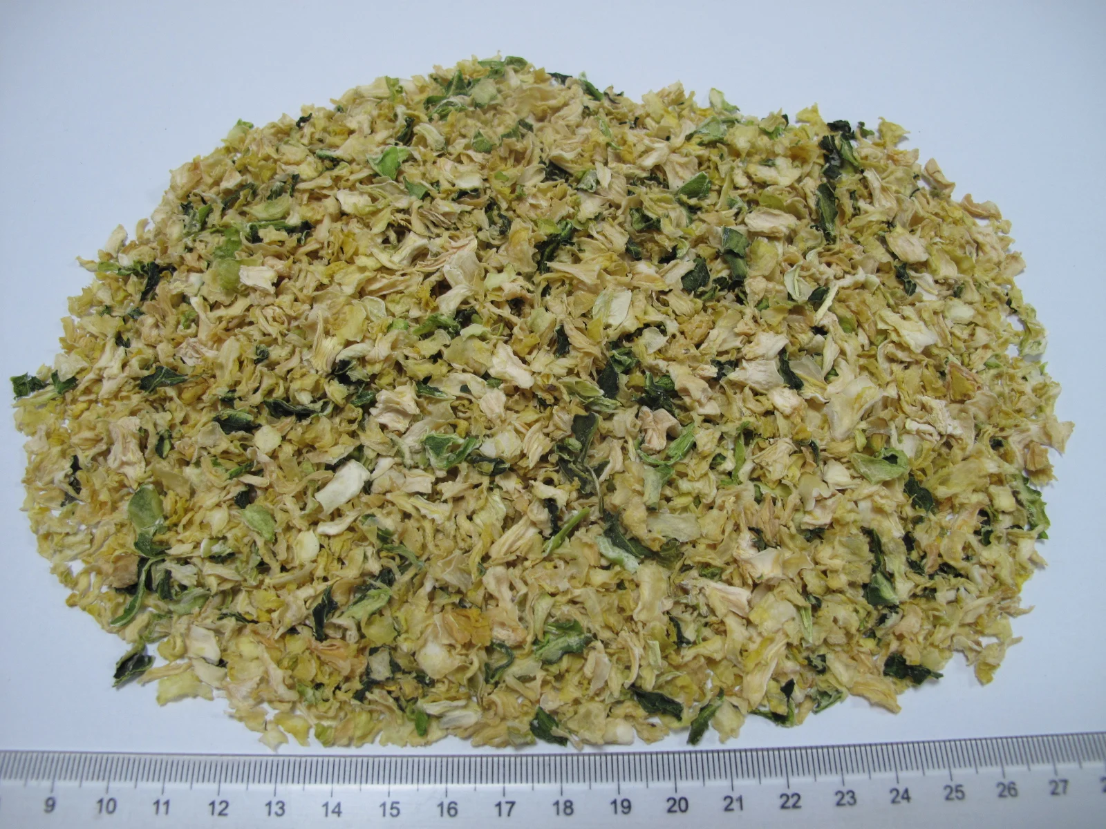 Air Dried Dehydrated yellow white Cabbage Flakes chinese cabbage