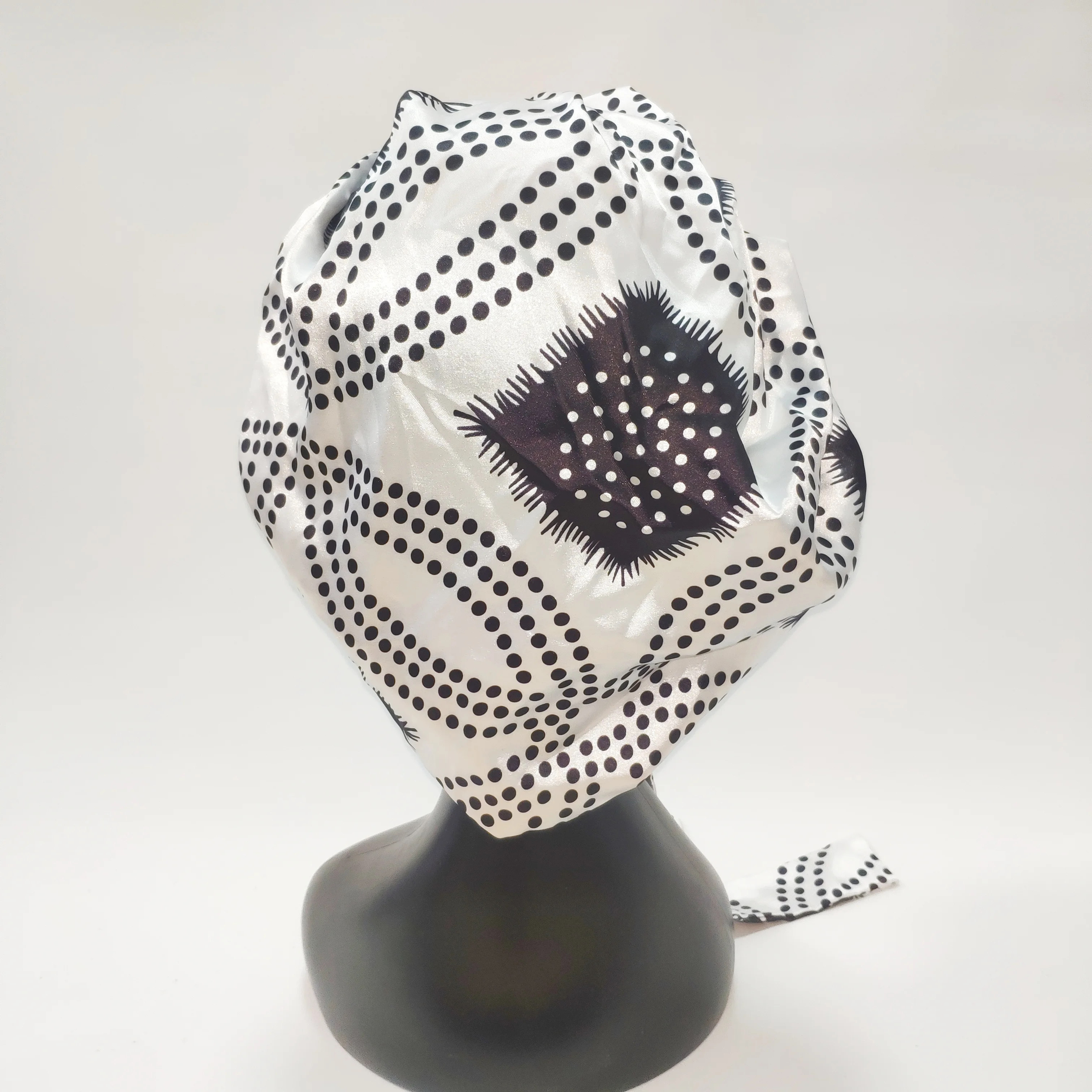 2023 new style silk satin hair bonnet double lining customized logo moq 10 pc