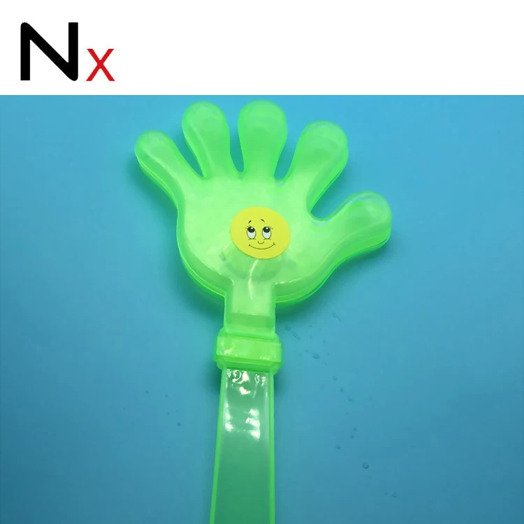 wholesale noiser maker cheap toy battery powered cheering hand clapper
