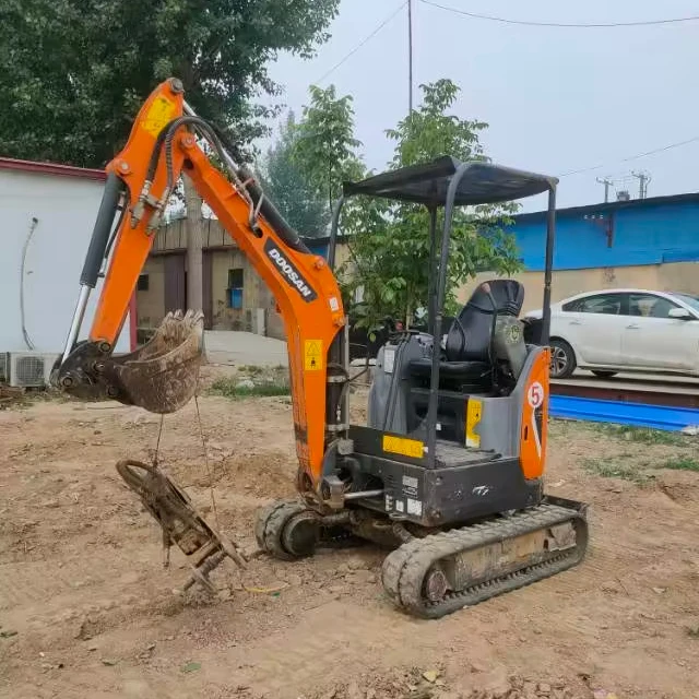 1-2ton mini excavator DX17Z used original made in Korea DX60W DX75 DX75-9c DX80 excavator Bulldozer loader
