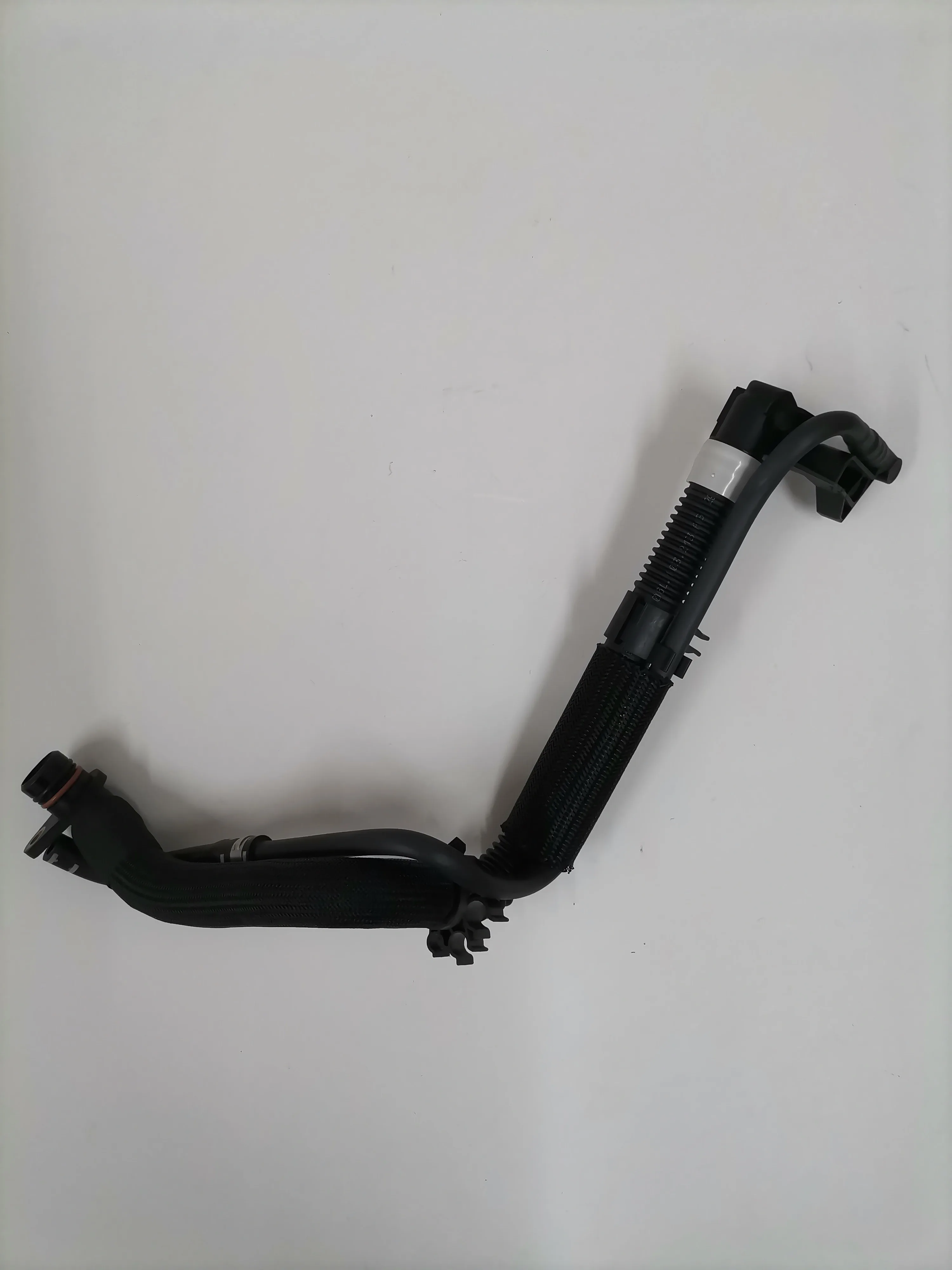 For Audi VW EA888 Original Oil Water Separator Hose Pipe Cylinder block ventilation pipe 06L103213AG