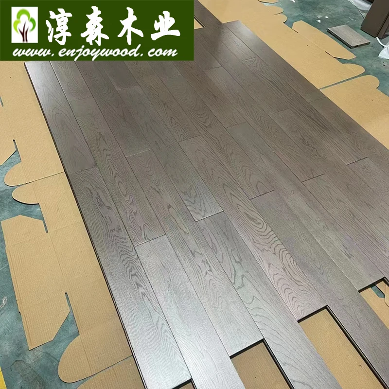 Solid European White Oak Prefinished Metallic Finishing Parquet Wood Flooring with Tongue Groove & Click Joint System