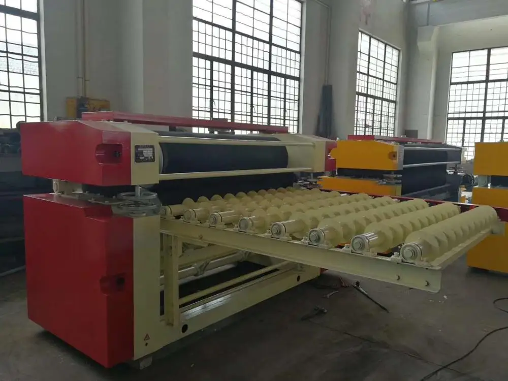 Автоматическая машина для нанесения клея на фанерный шпон