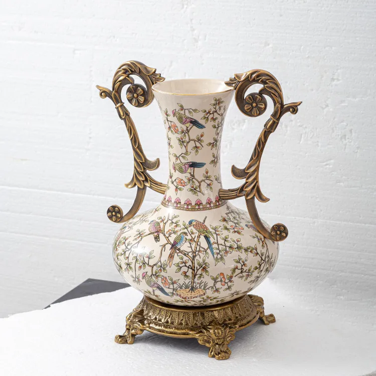 Manufacturers China Wholesale Stable Quality  The Middle East  Ceramics And Alloys Ceramic vase