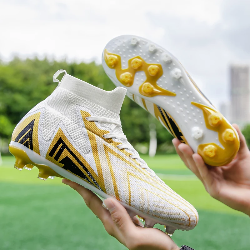 Luson Factory Custom wholesale Hot sale Cheap Outdoor Football Shoes Chuteiras Sepatu Indoor Soccer Shoes For Men