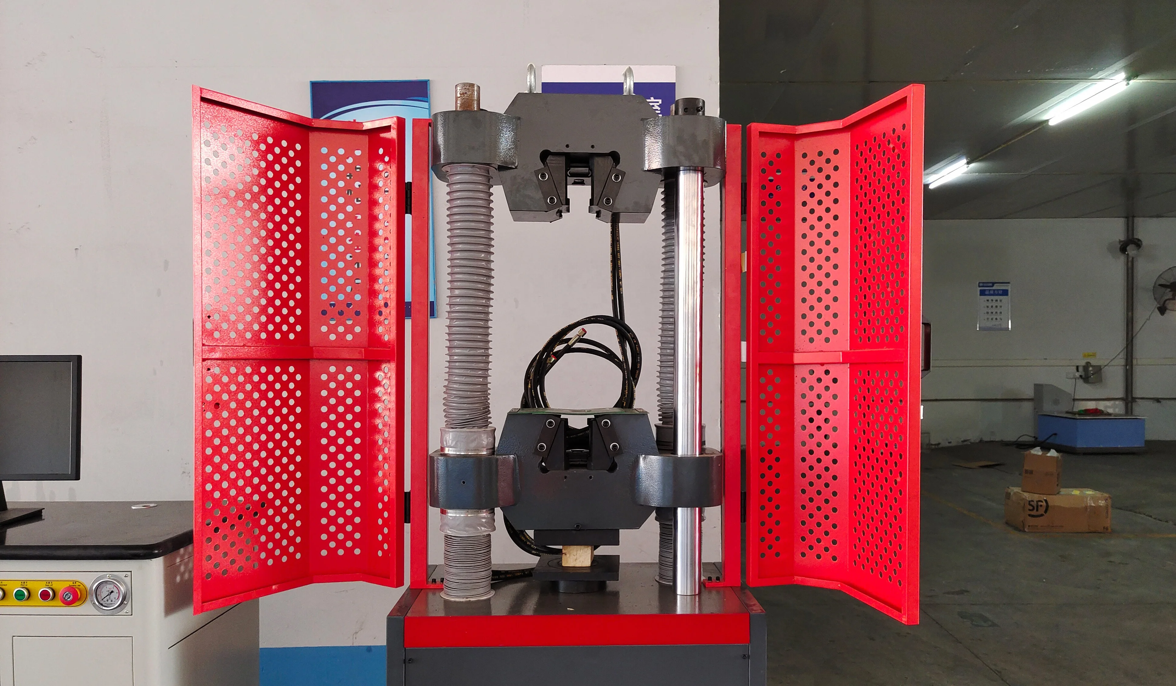 hydraulic universal testing machine UTM