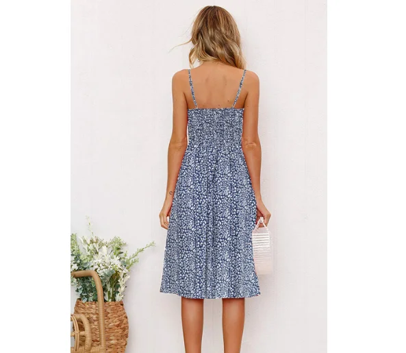 
2021 summer New relaxed and cool chest strap dress 