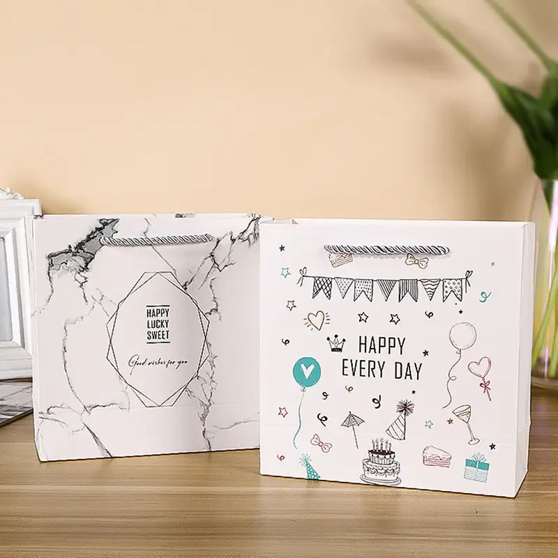 Customized high-quality white small fresh hemp rope gift packaging paper bag