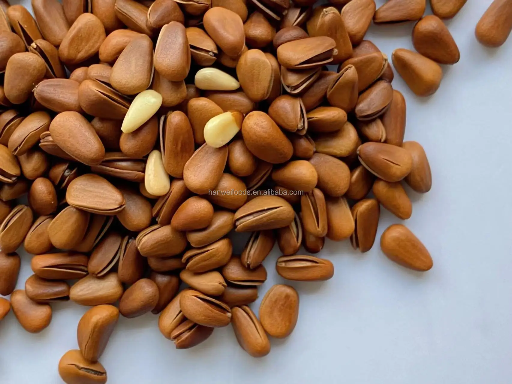 Hot selling open pine nuts original big grain red pine nuts dried nuts