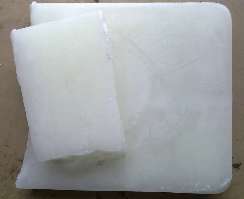 00:17 00:24  View larger image China Walmart 58/60 64/66 20 Kg Kunlun Parafina Fully Semi Refined Paraffin Wax