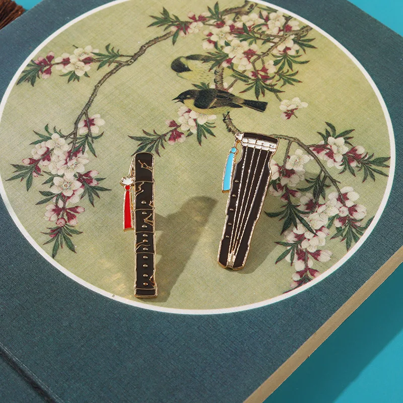 Chinese Style Flute and Piano  Badges Custom Brooches Pins Badges