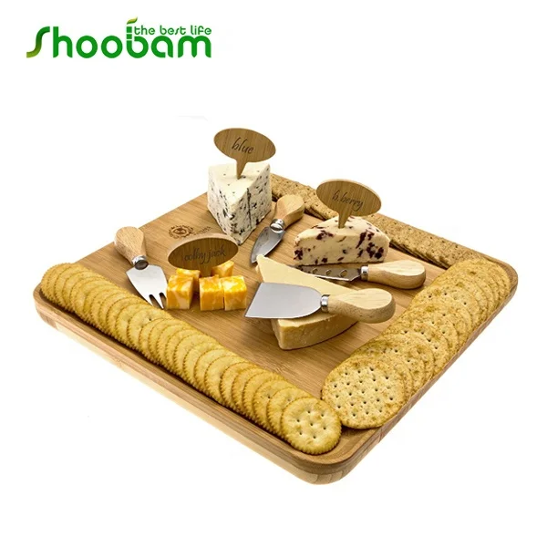 Доска из бамбукового сыра со встроенным выдвижным ящиком, бамбуковыми маркерами и магнитом для блокировки ящиков. Рождественский подарок!