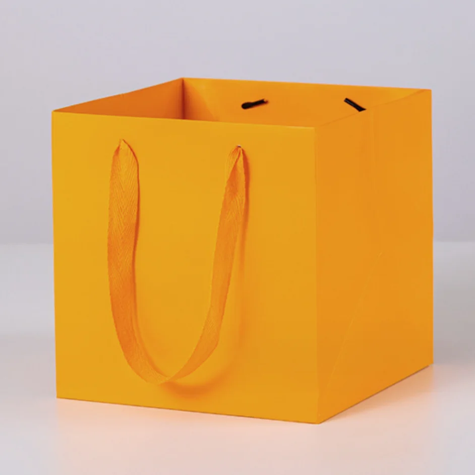 Exquisite Square Kraft Paper Bags Disposable Flower Tote Bags for Food for Cake Bouquet and Gift Customize Packaging