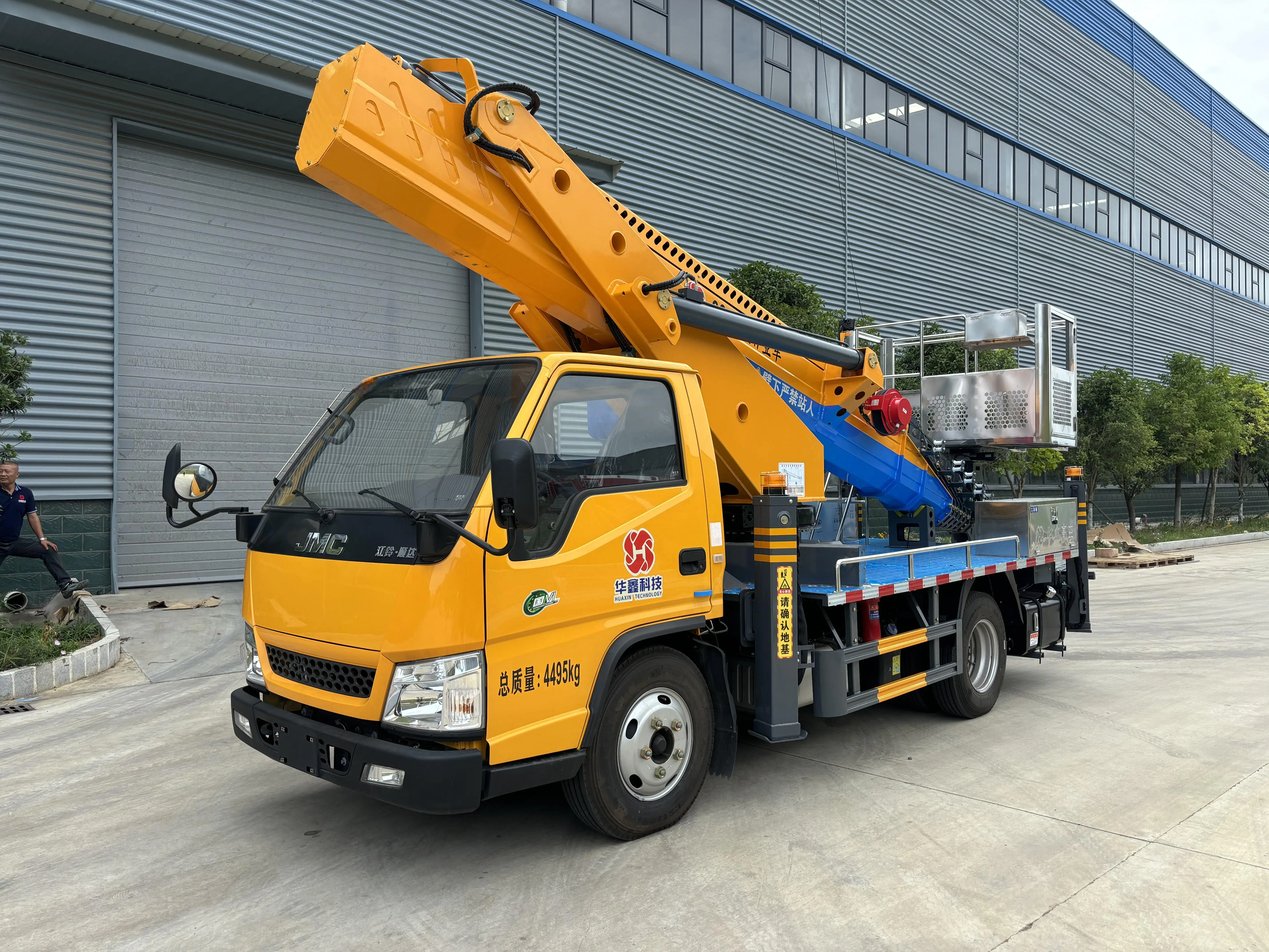 The Factory Sells New or Used Isuzu 33m Aerial Manlift Work Platform Truck High Quality diesel Aerial Truck