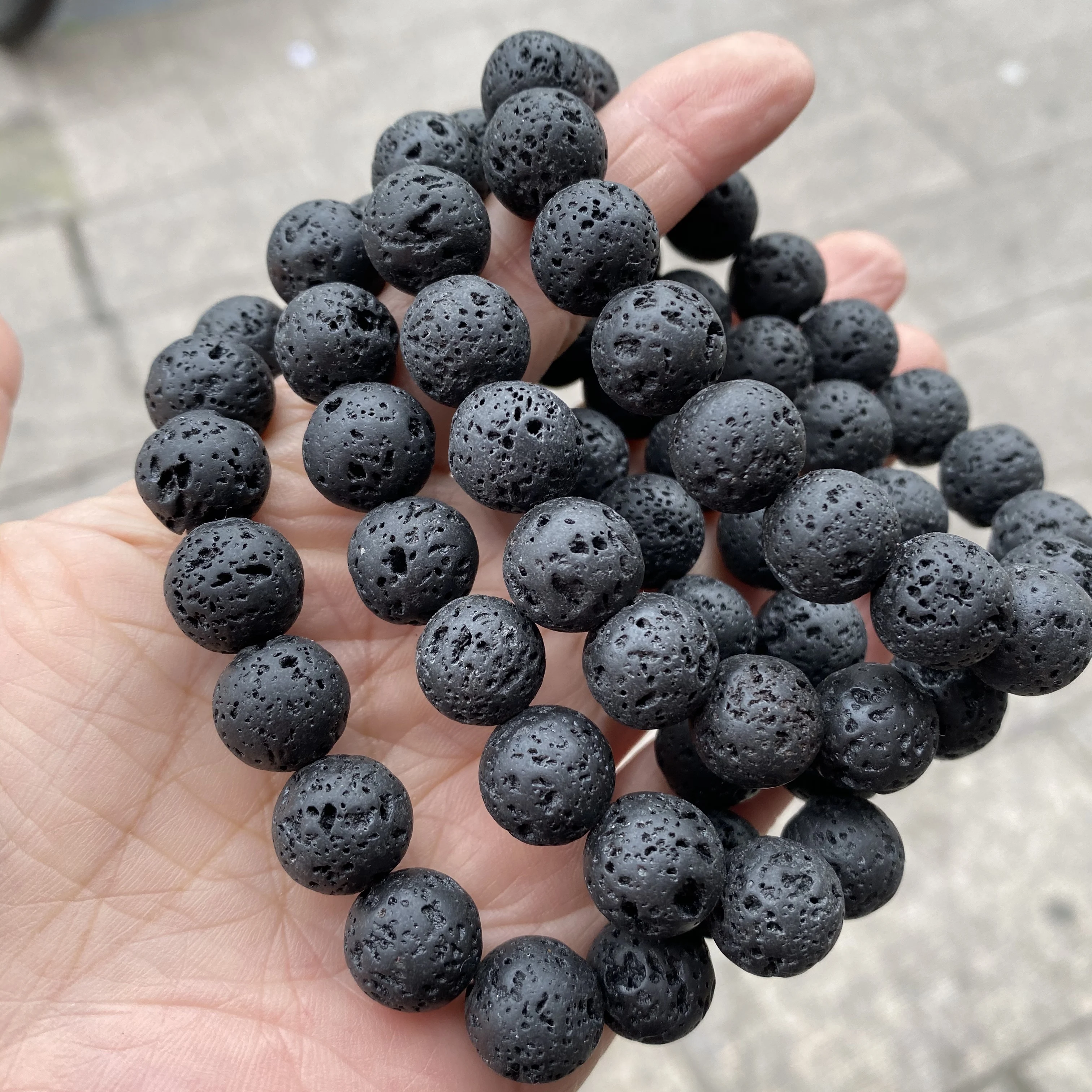 Wholesale Handmade Classic Natural Stone Elastic Bracelet 6/8/10/12mm Round Black Lava Bracelet for Essential Oil Diffuser