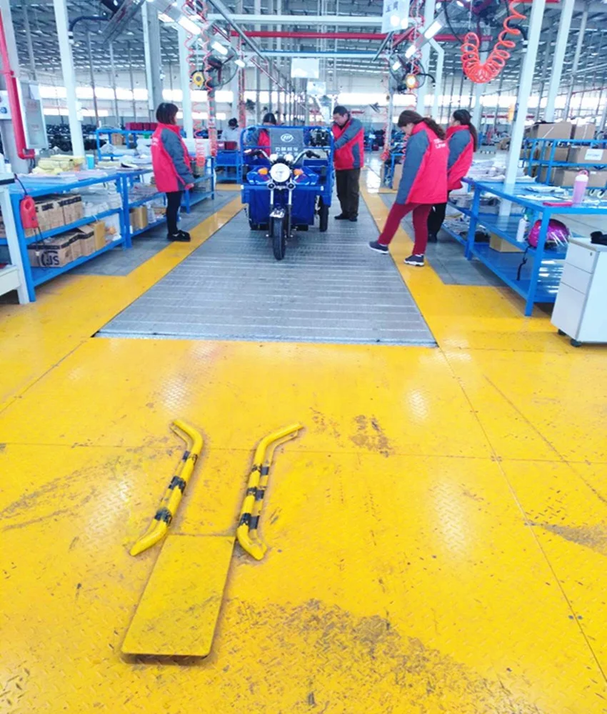 Three wheel vehicle car assembly line
