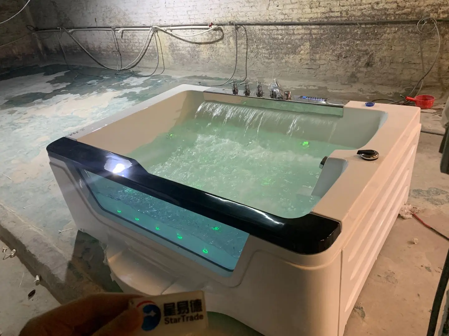 double 2 person whirlpool 2 people jetted bathtub with tv