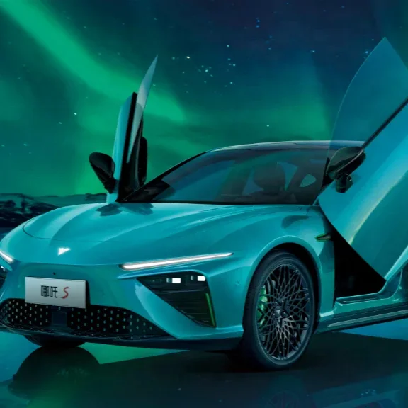 Nezha S 2022 pure electric 650km four-drive Yaoshi version TAXI