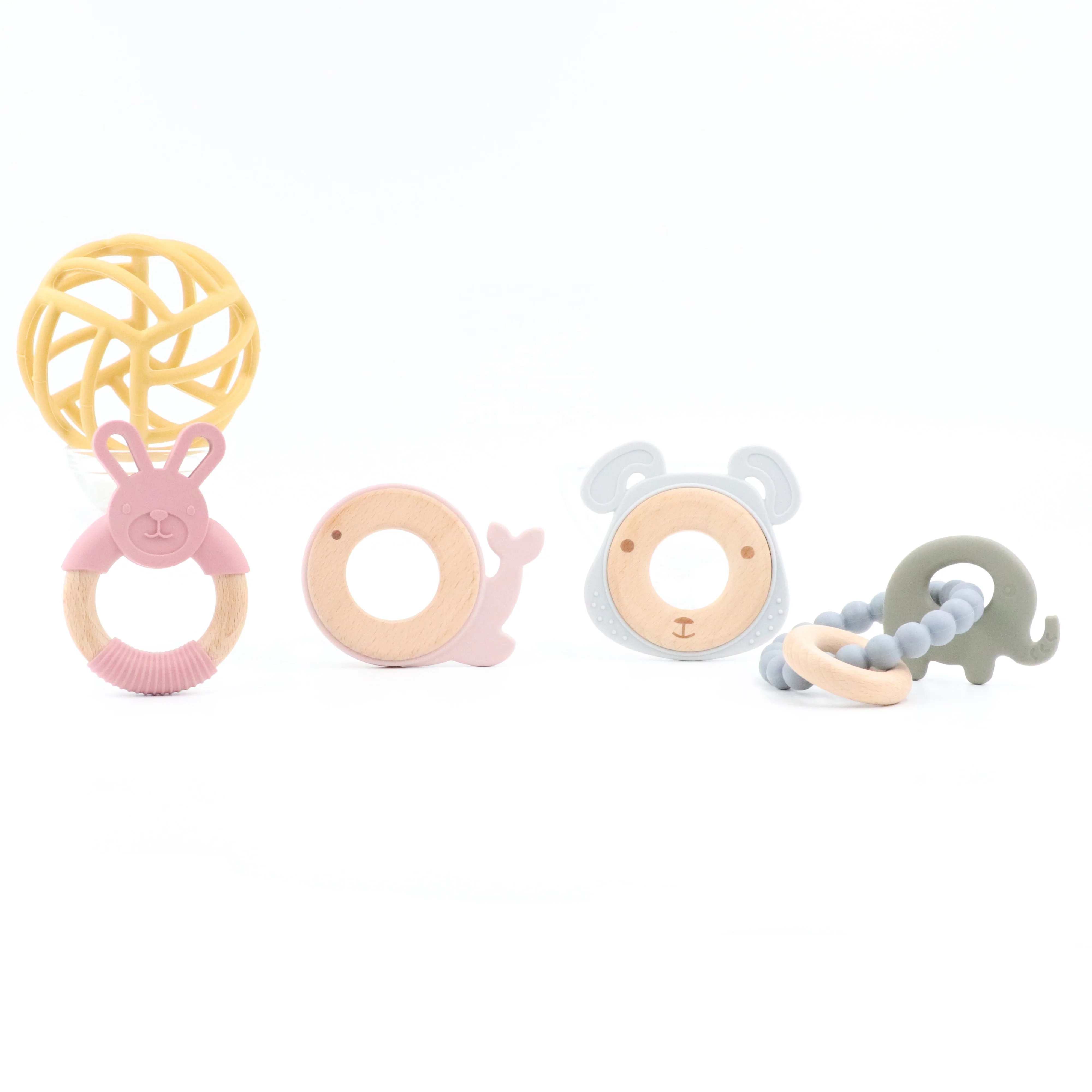 New Design Sensory Baby Teething Toys Crochet Rattle Soft Bpa Free Wood Baby Teether Ring Toy Gift Set