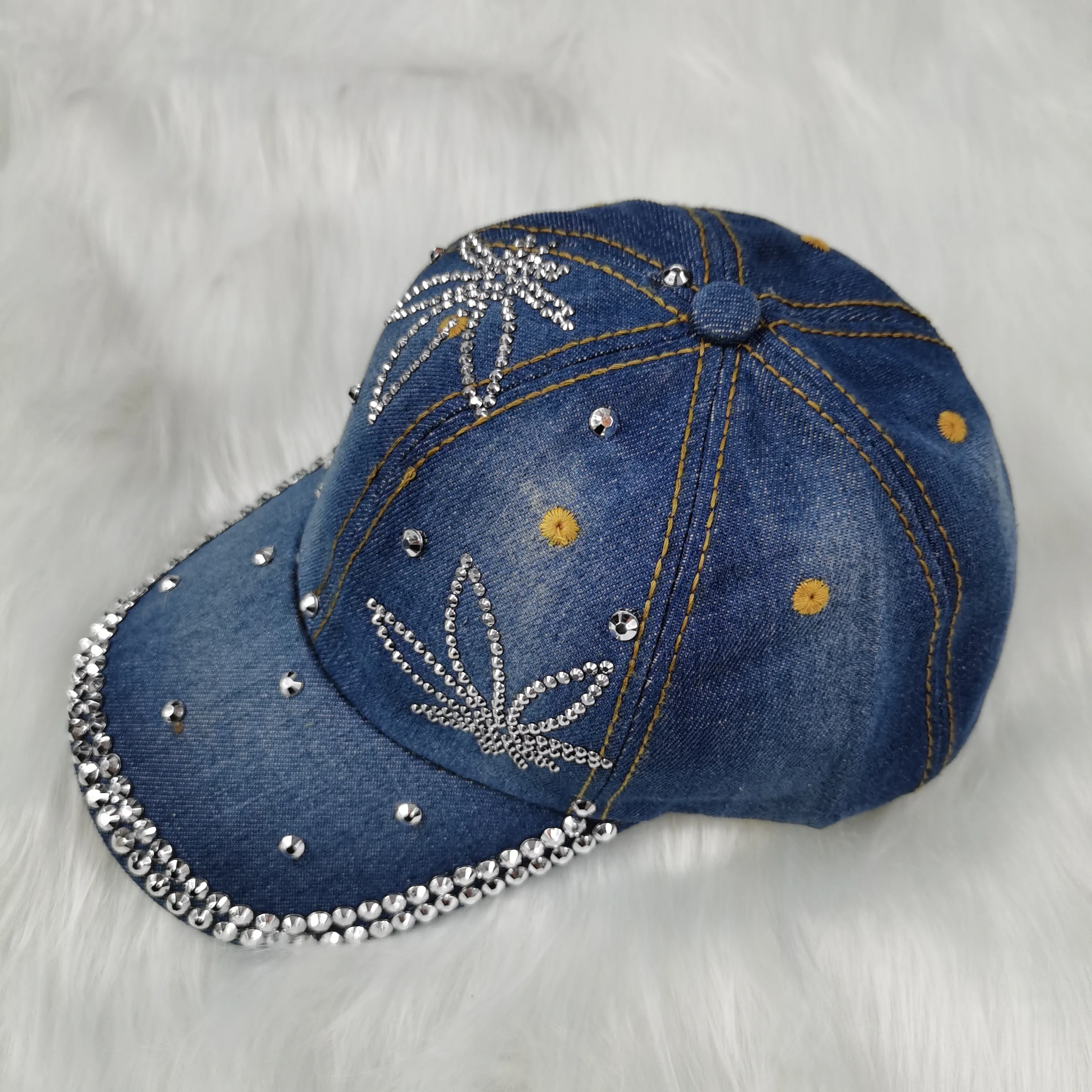 N243CP Роскошная блестящая ковбойская шляпа с бриллиантами стразами блестящими листьями Потертая джинсовая Регулируемая потертая бейсбольная кепка оптом