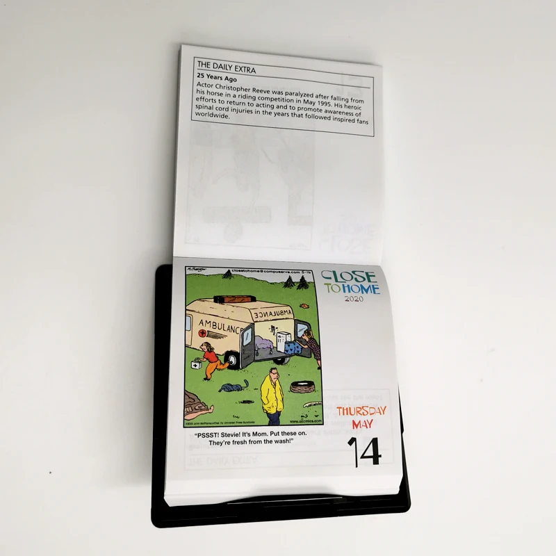 Factory Price Calendar Customized Printing Desktop Pad Tear Off Table Calendar With Black Plastic Stand Planner for Office