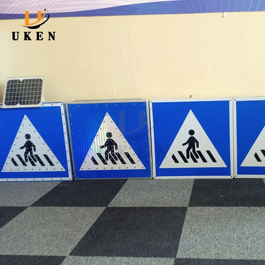 Solar Panel LED Warning Reflector Signs for Road Internally Illuminated Slow Down Flashing Stop Mark Solar Traffic Sign
