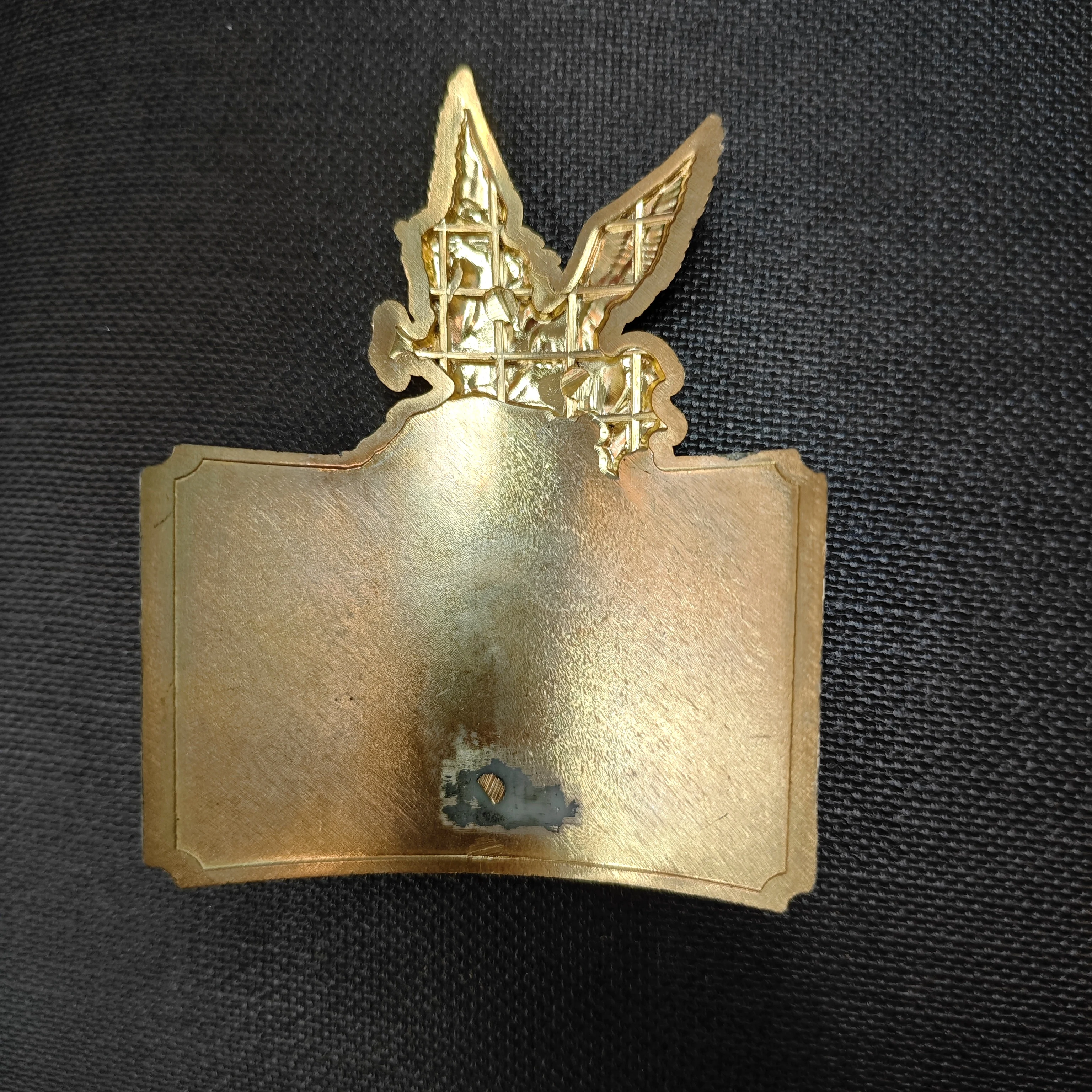 High Level Hot Sell Perfume Brand Bottle Sticker Design Waterproof Stamping Cosmetic Package Craft Aluminum Plate Sticker Custom