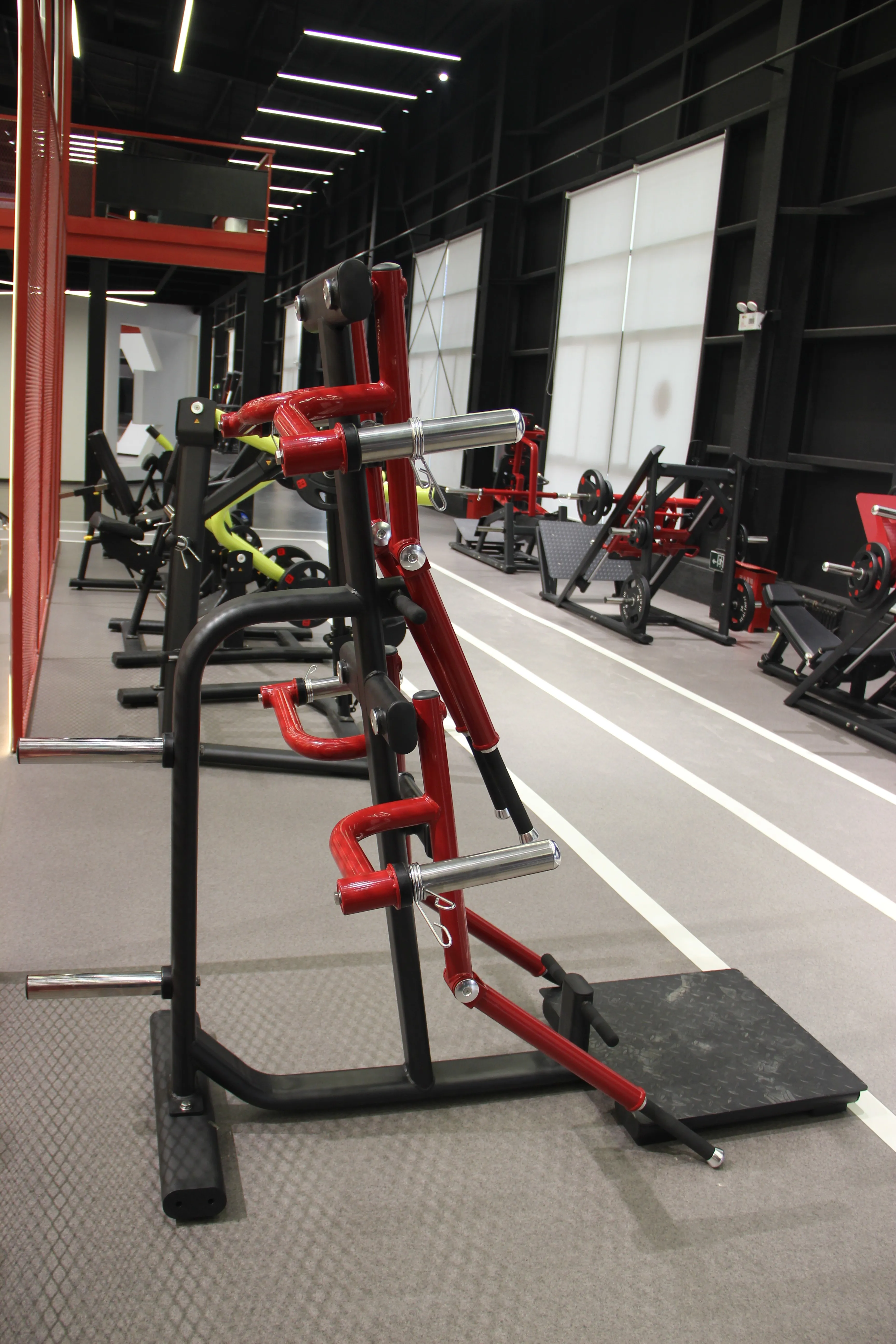 ISO9001 Certified Commercial Grade  Gym MND-PL28 Shoulder Press  China Gym Equipment Manufacturers professional fitness equipment