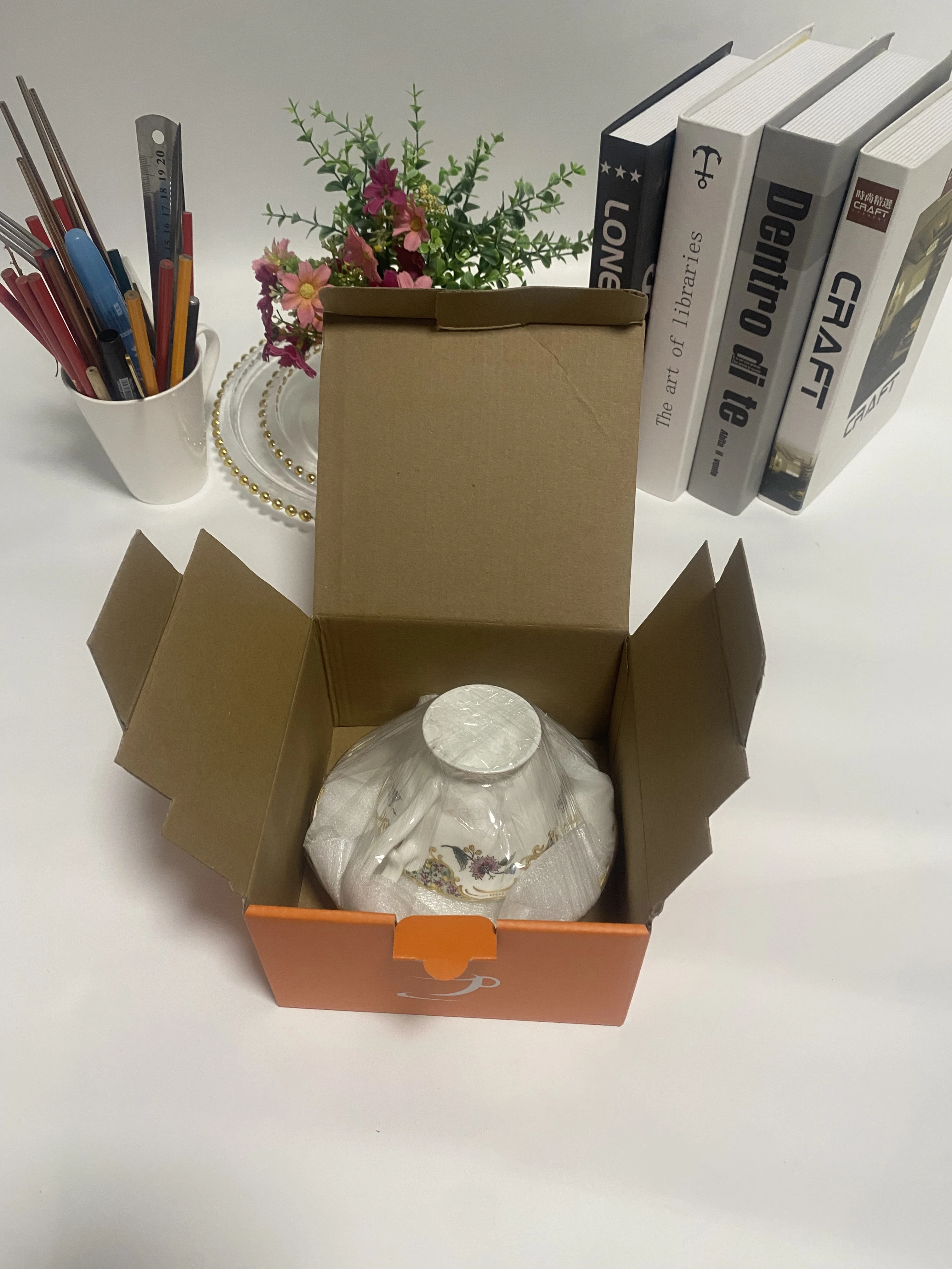 Luxury Minimalist Bone China Tea Cup Set Phnom Penh Collection Latte Modern Porcelain Material Disposable Home Use Coffee Mug