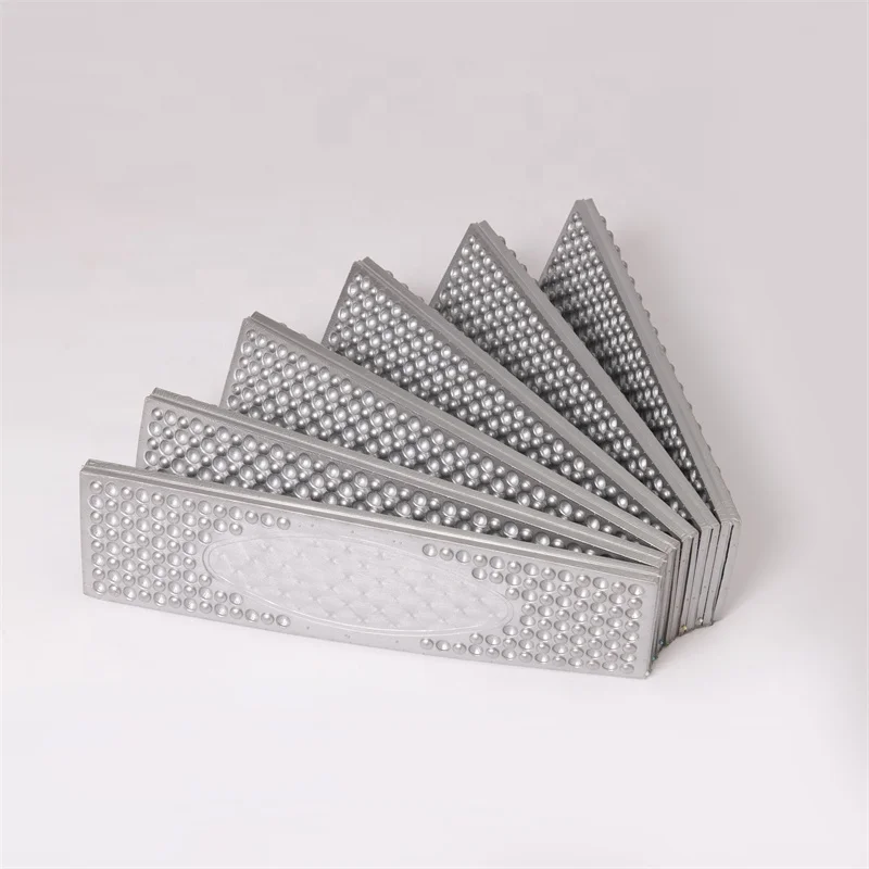 Ultralight outdoor hiking dampproof mattress xpe foam folding aluminum film camping mat for tent