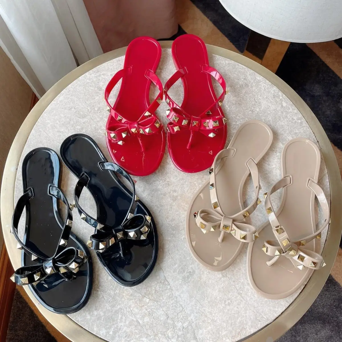Ladies Shoes Flat Casual Rivet Jelly Slippers Women Flip Flops Sandals Luxury Designer Slippers Famous Brands