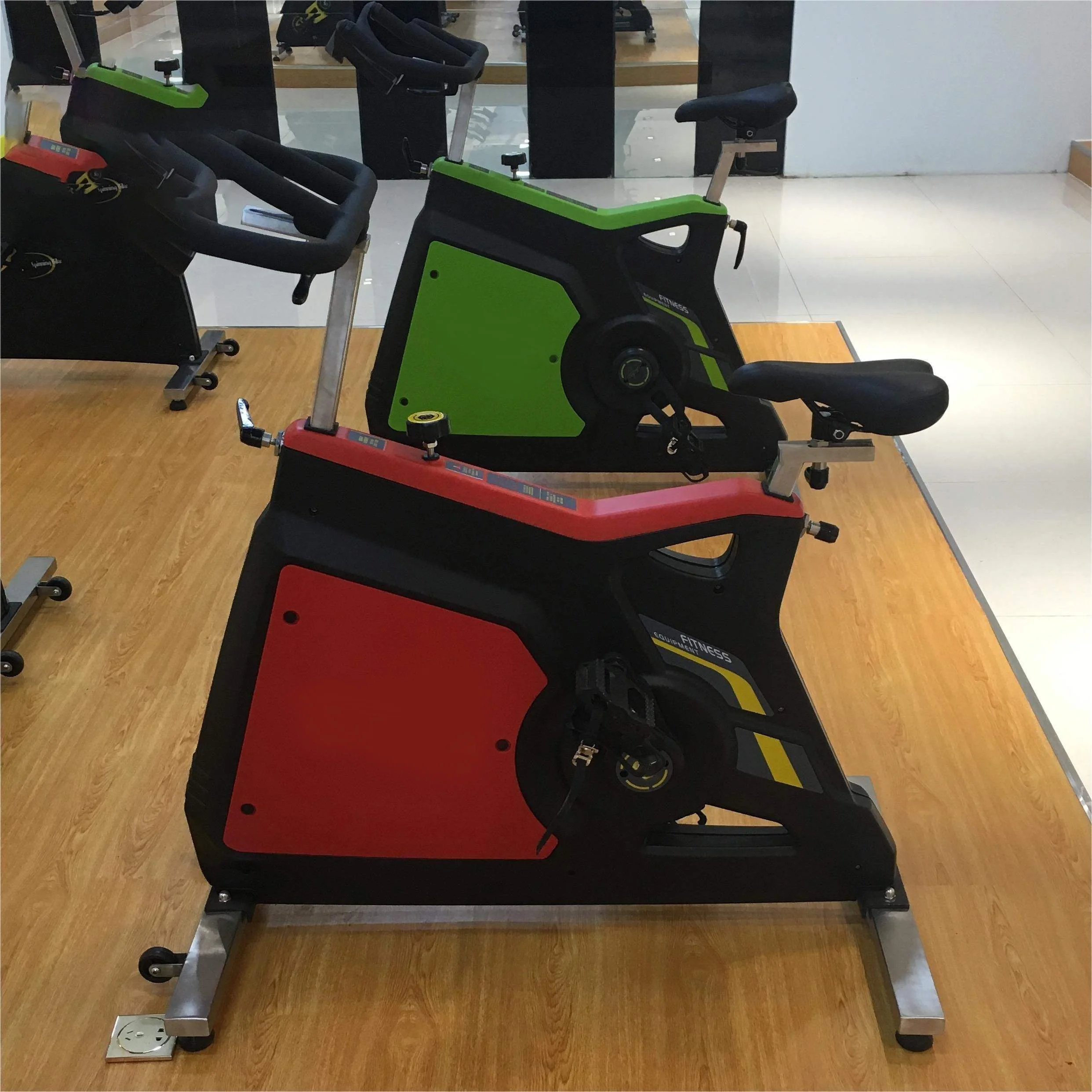 Premium Quality Commercial Bodybuilding Cardio Training Equipment Exercise Bike Spin Bike With Free Logo Customization