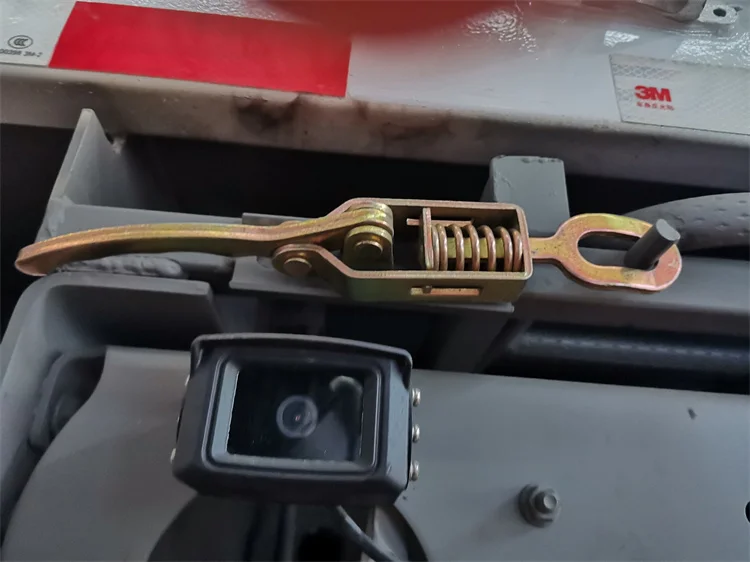 New Dongfeng 4*2 Small Light Cargo Truck 8 Tons In China