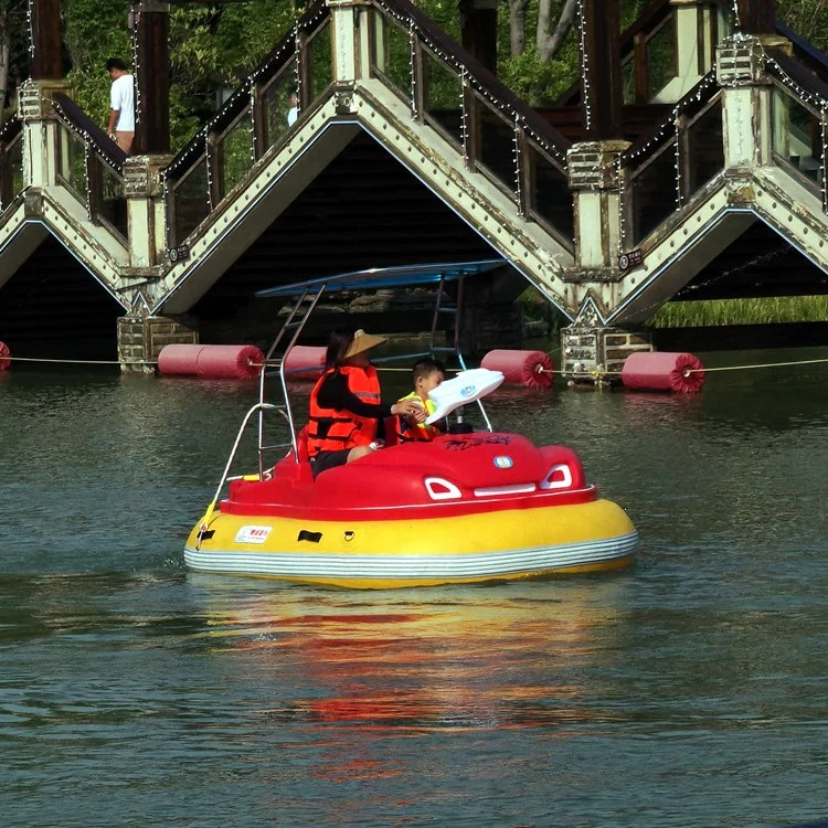 Electric Water-War bumper boat (Adult or kids)/ Inflatable bumper boat with water gun for water game