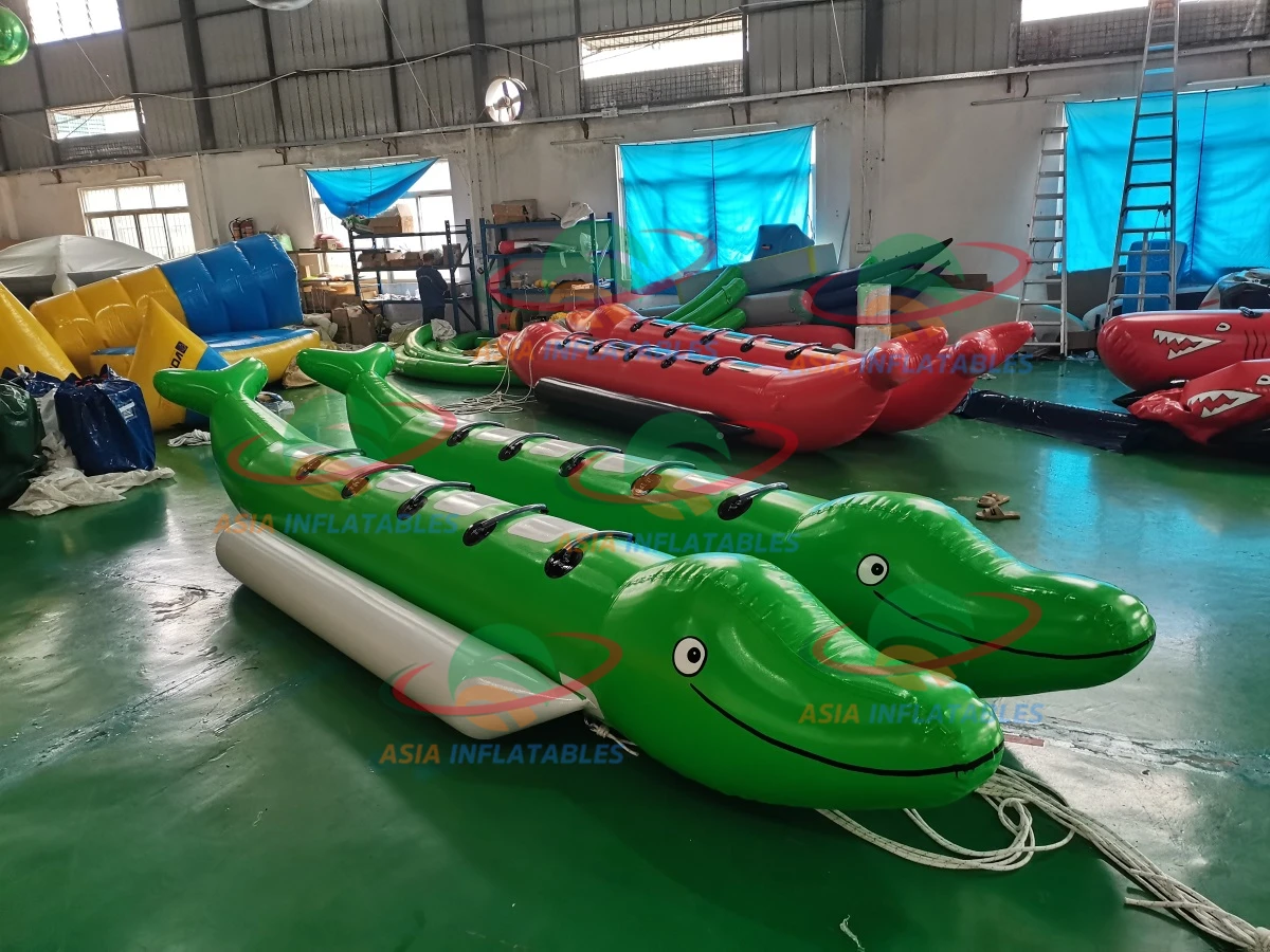 Water Games Equipment 0.9mm Pvc Inflatable Boat Towable Tube Inflatable Dolphin Banana Boat For 10 Person
