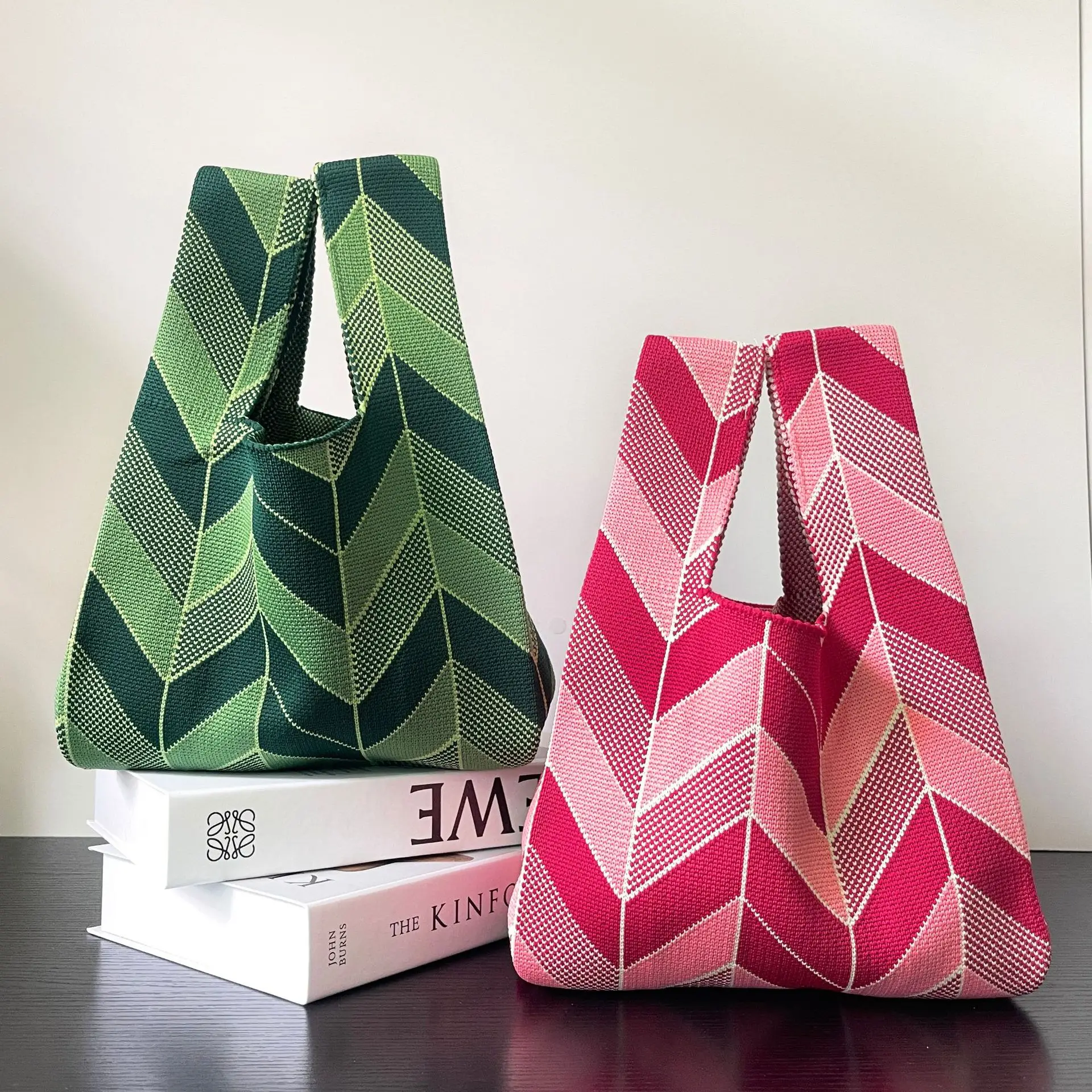 Fashion Geometric Pattern Knitted Hand Tote Bag Outgoing Portable Storage Bag Korean Solid Shoulder Bag for Women