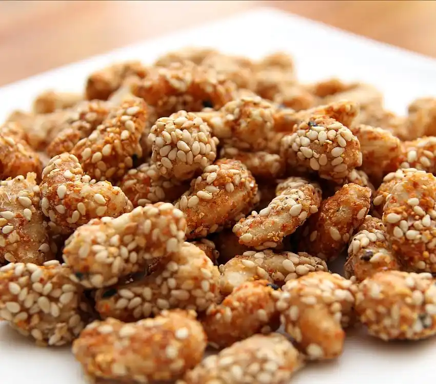 Глазурованный кунжут стильный высококачественный кешью в коробке