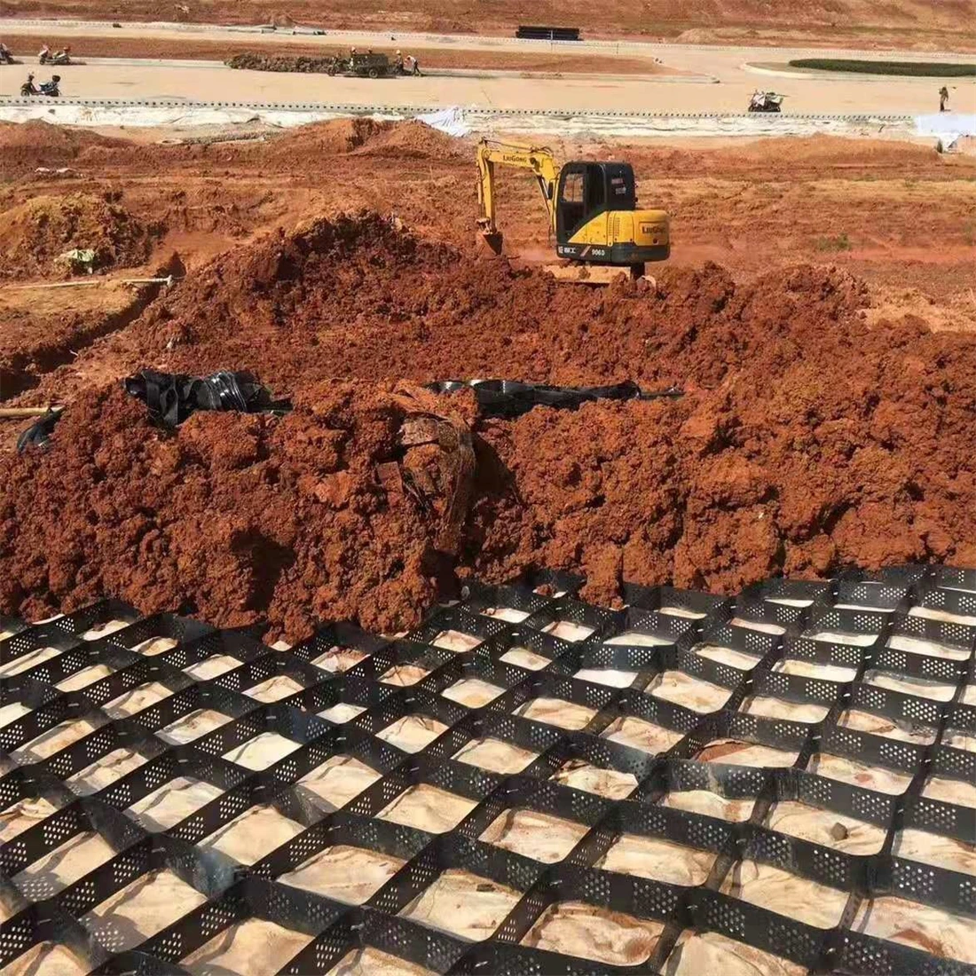 China factory price Geocell grids stabilize soil roadbed and protecting soil from wash away 50mm-300mm height HDPE geocells