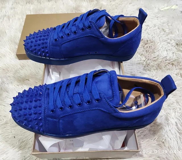 2022 Original  High Quality Luxury Brand Red Bottom Rivet Junior Spikes Flat Casual Walking Shoes for Men Women