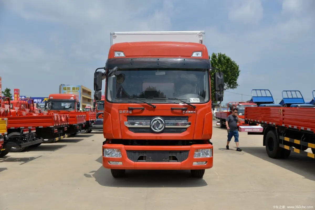 Грузовик Dongfeng 4-5 тонн
