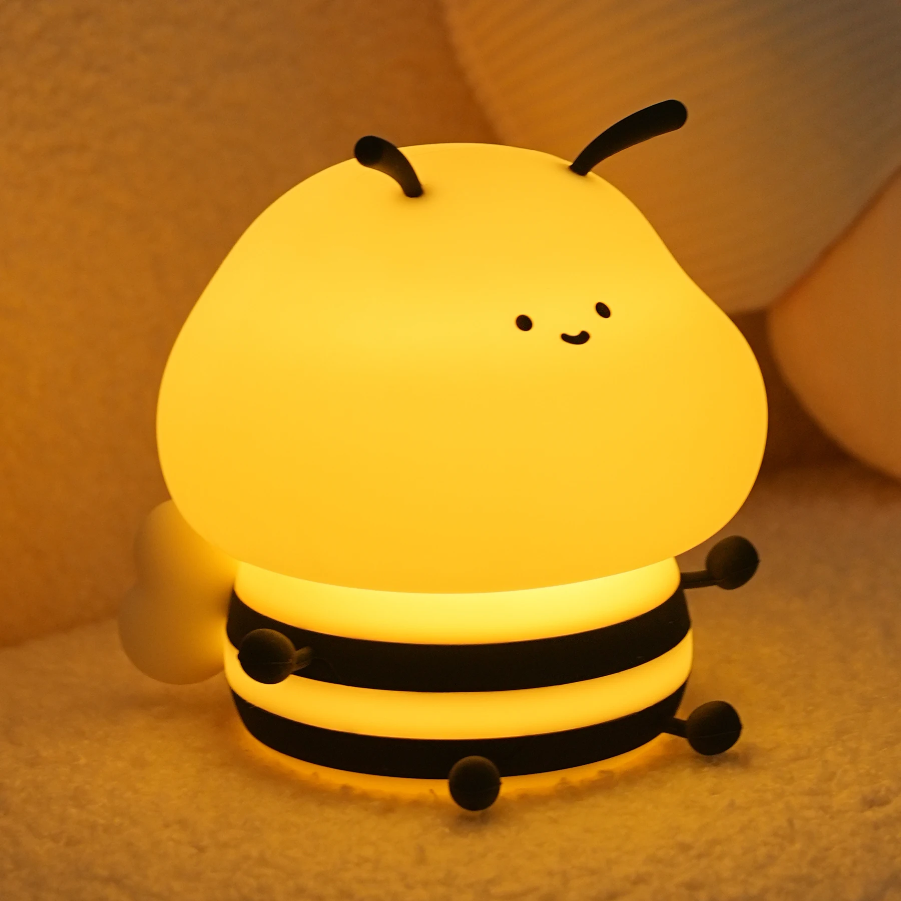 ICARER FAMILY Cute Animal Night Lights Tap Control Kawaii Gift Bee Silicone Night Light Lamp