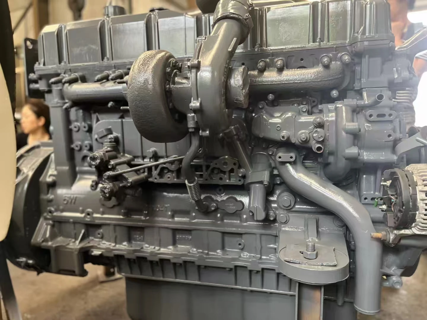 Isuzu 6WG1 model 6 cylinder diesel engine is suitable for royal trucks, forklifts and ships
