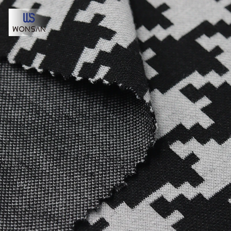 China High Quality Polyester Yarn Dyed Spandex Loungewear Garment Cloth Houndstooth Jacquard Knitted Fabric
