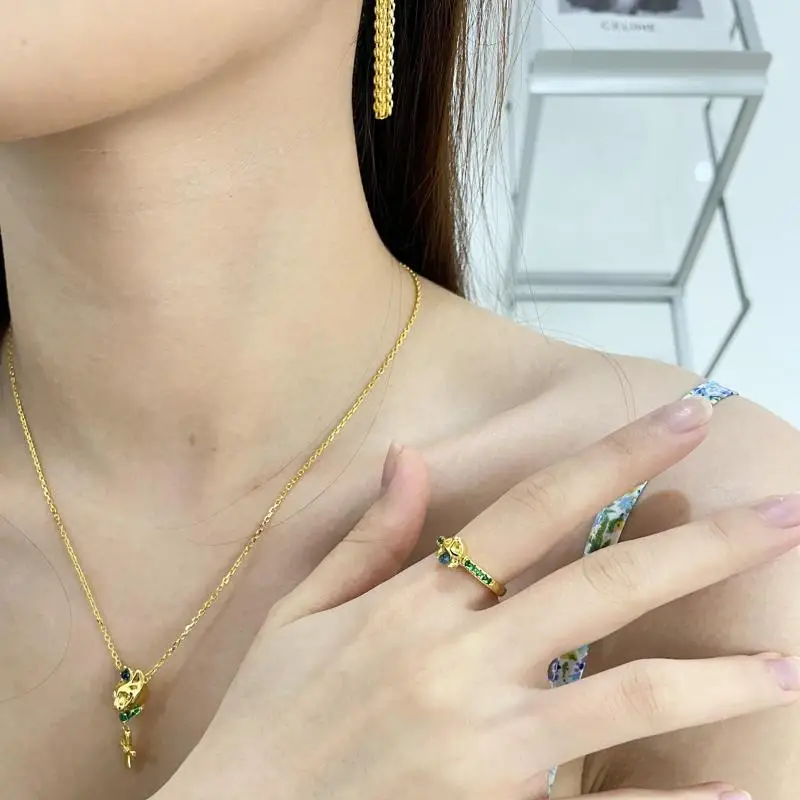 Элегантное кольцо из 14-каратного золота Nile River Song Collection для женщин - уникальное заявление о моде