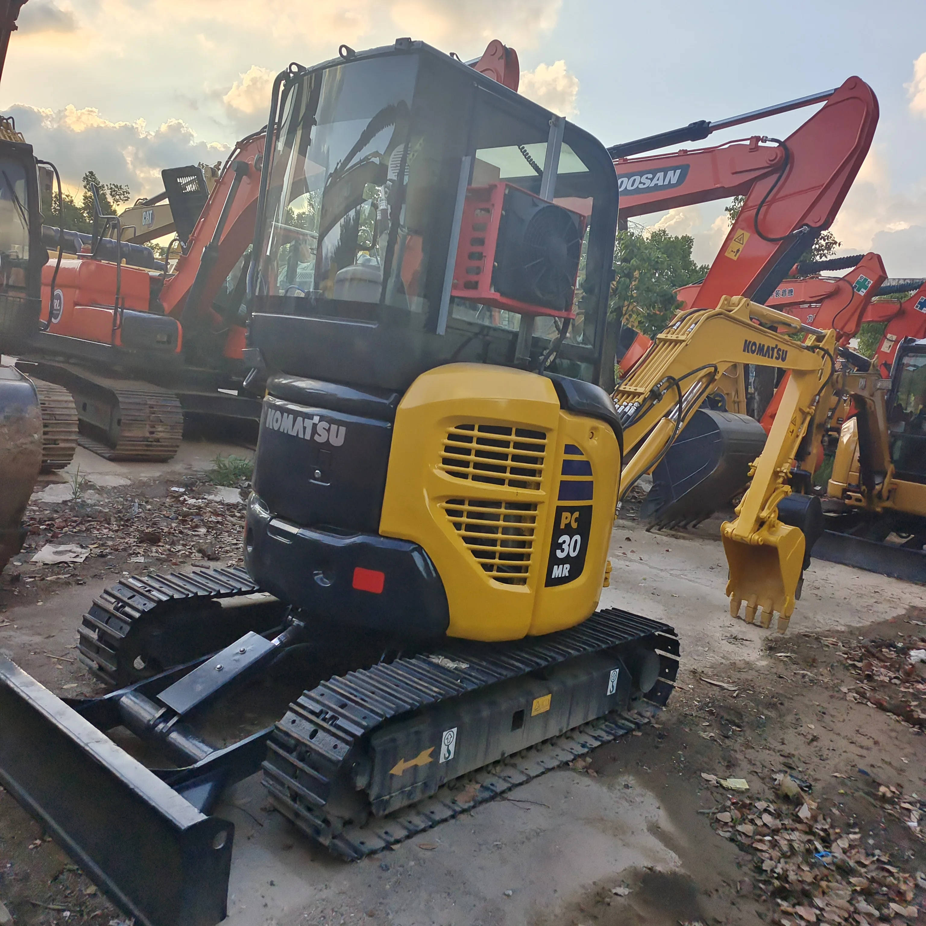 Мини-экскаватор Komatsu pc40 оригинальный экскаватор komatsu pc20 pc30 pc50 pc56