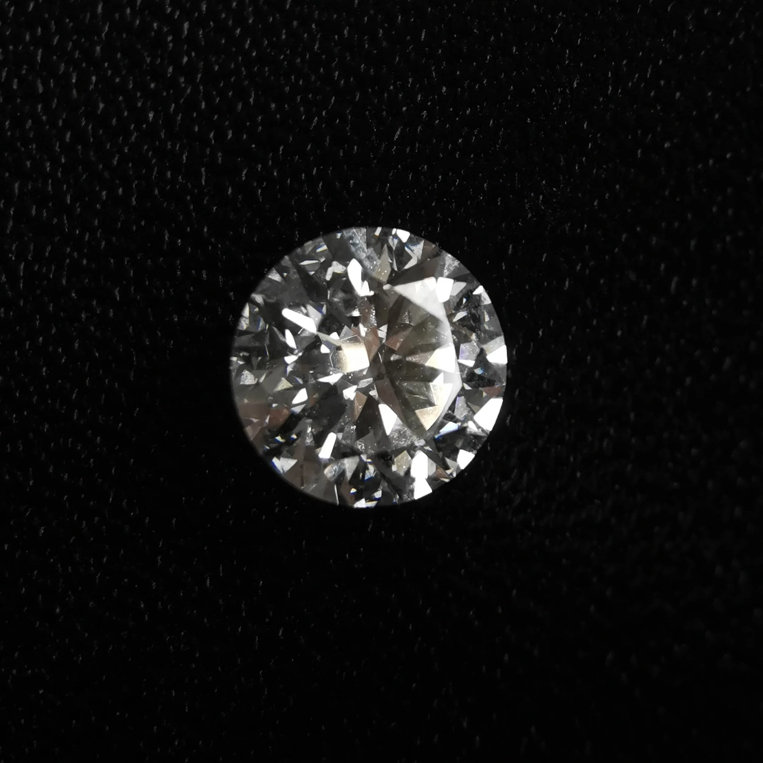 Round 0.9ct Lab Grown Diamond IGI White D VVS1 Diamond